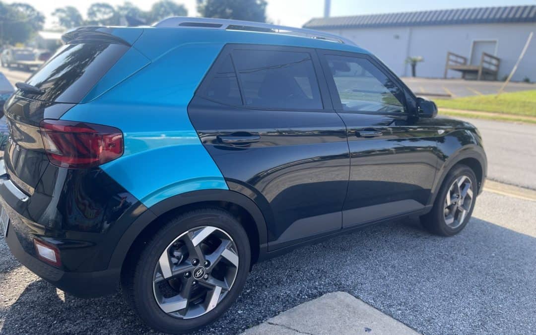 Vinyl Color Detail Added to Hyundai SUV